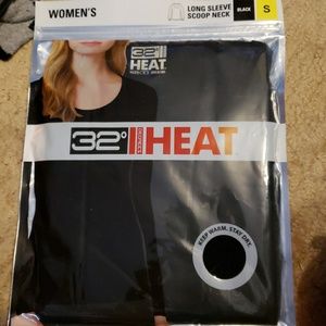 30% off 32 degree base layer top